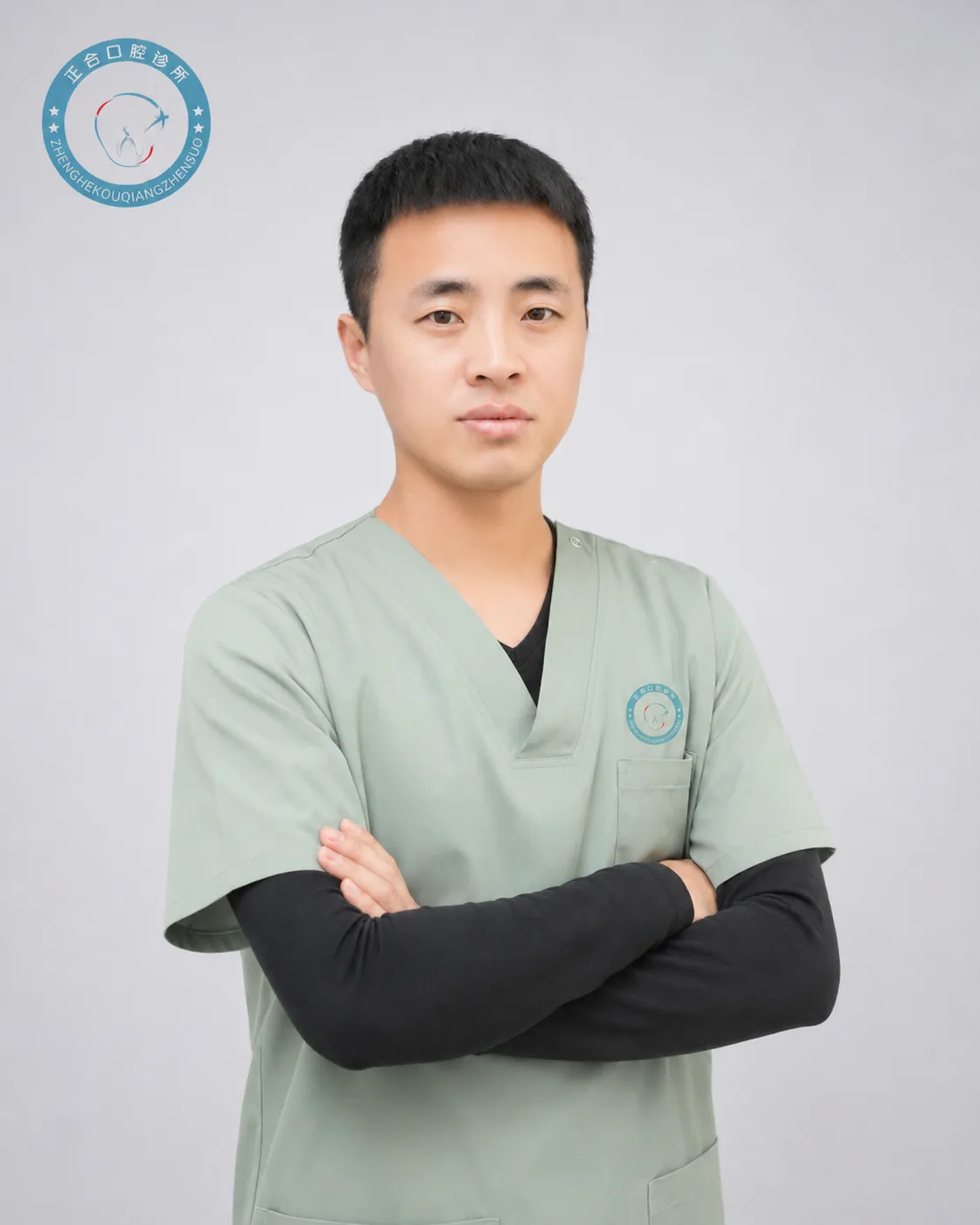 闫飞执业医师 / 全科诊疗专家形象照